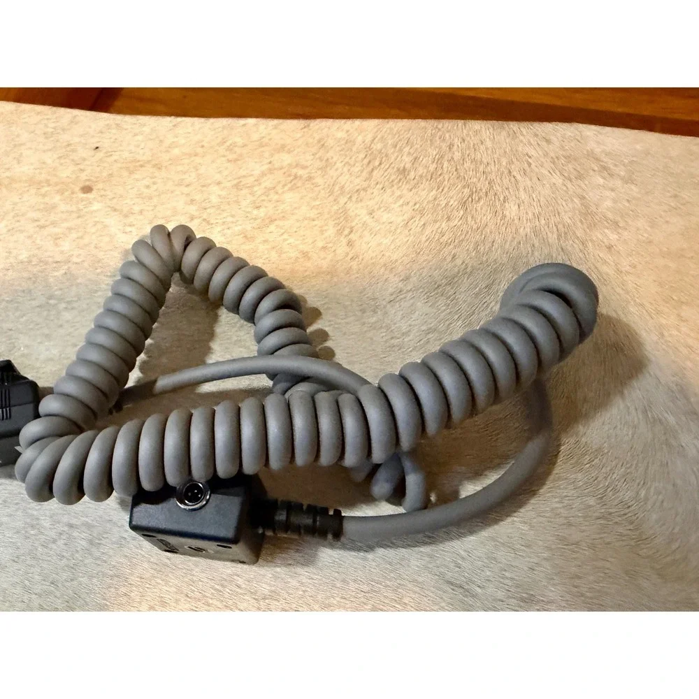 Nikon SC-17 TTL Remote Sync Cord Coiled Flash Connector Cable Made in Japan